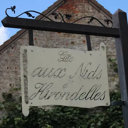 Aux Nids D'hirondelles *