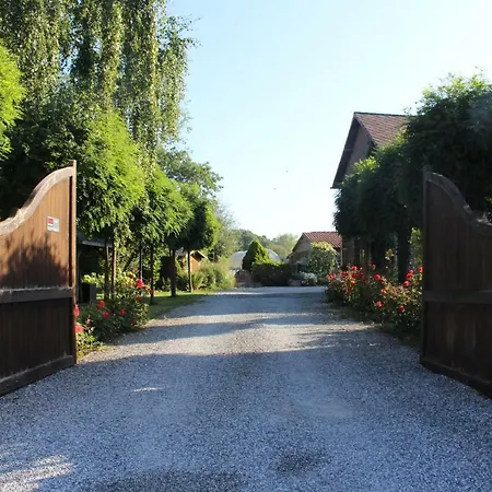 Aux Nids D'hirondelles Holiday home